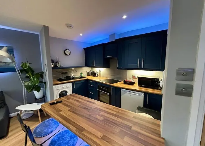 Sunshine On Leith. The River View Apartment!